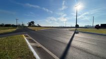Prefeitura revitalizou rotatória de entrada do município